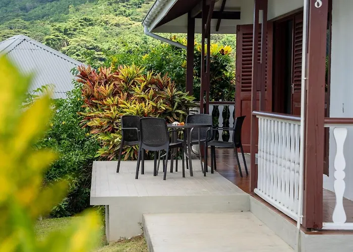 La * Baie Lazare (Mahe)