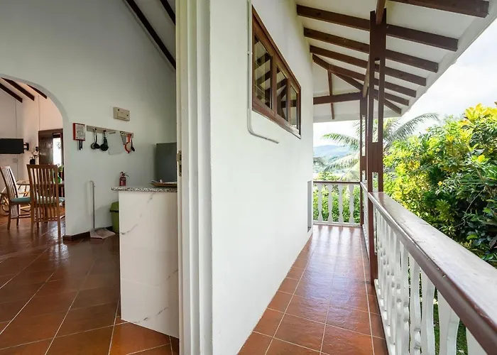 Apartment La Baie Lazare (Mahe)