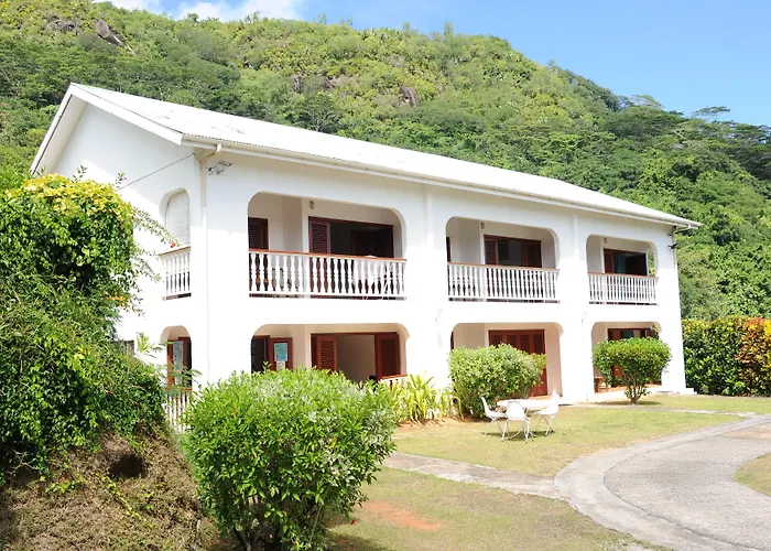 Apartment La *